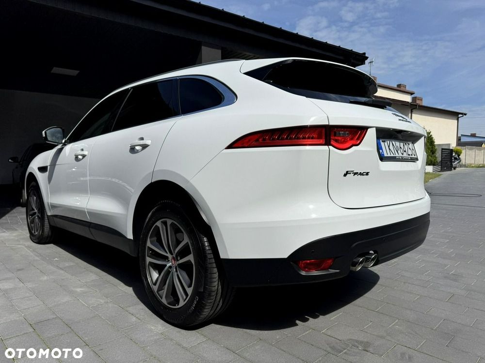 Jaguar F-Pace - 33