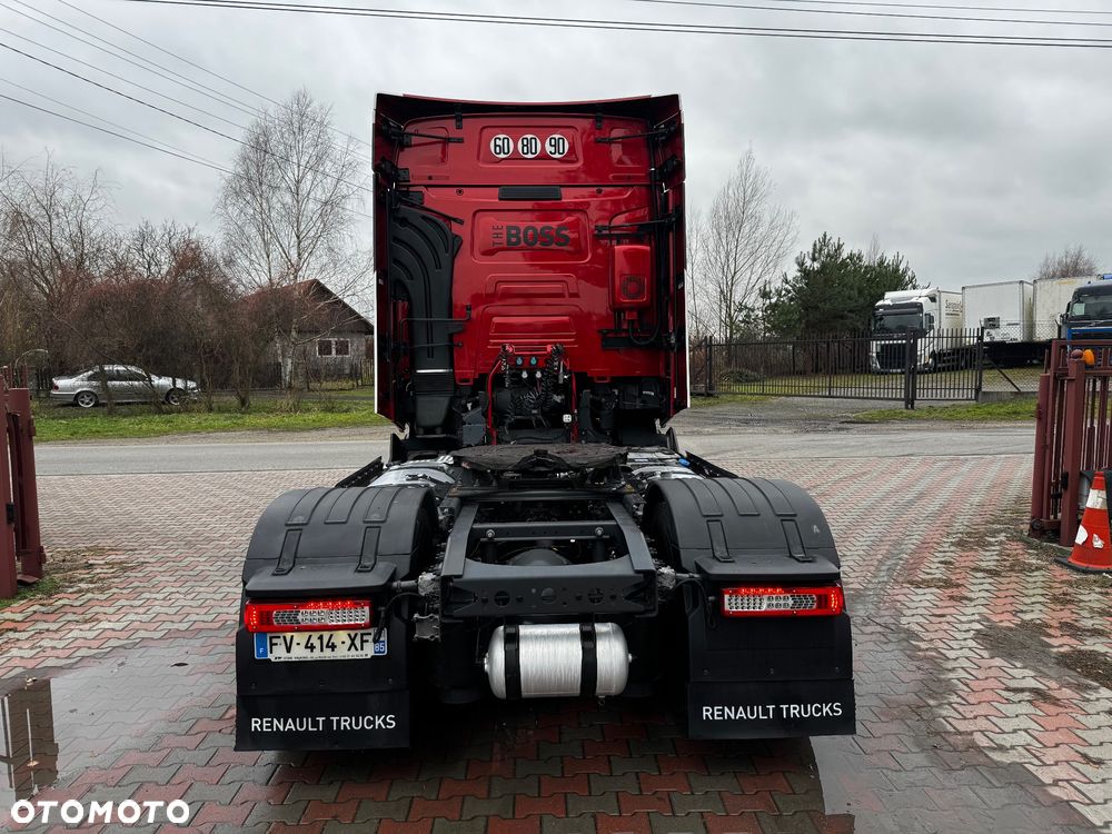 Renault T520 high cab - 11