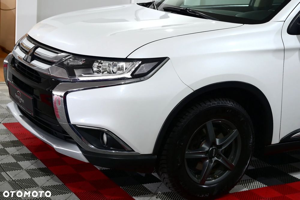 Mitsubishi Outlander 2.0 2WD Diamant - 33