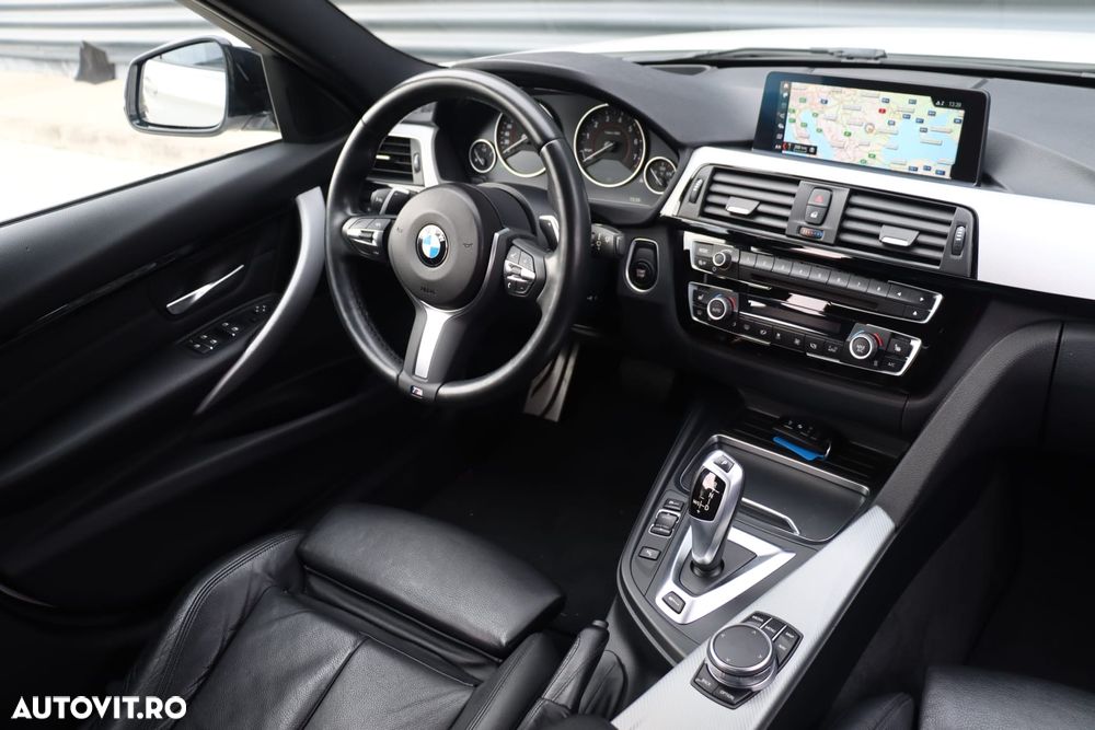 BMW Seria 3 330e iPerformance M Sport - 19