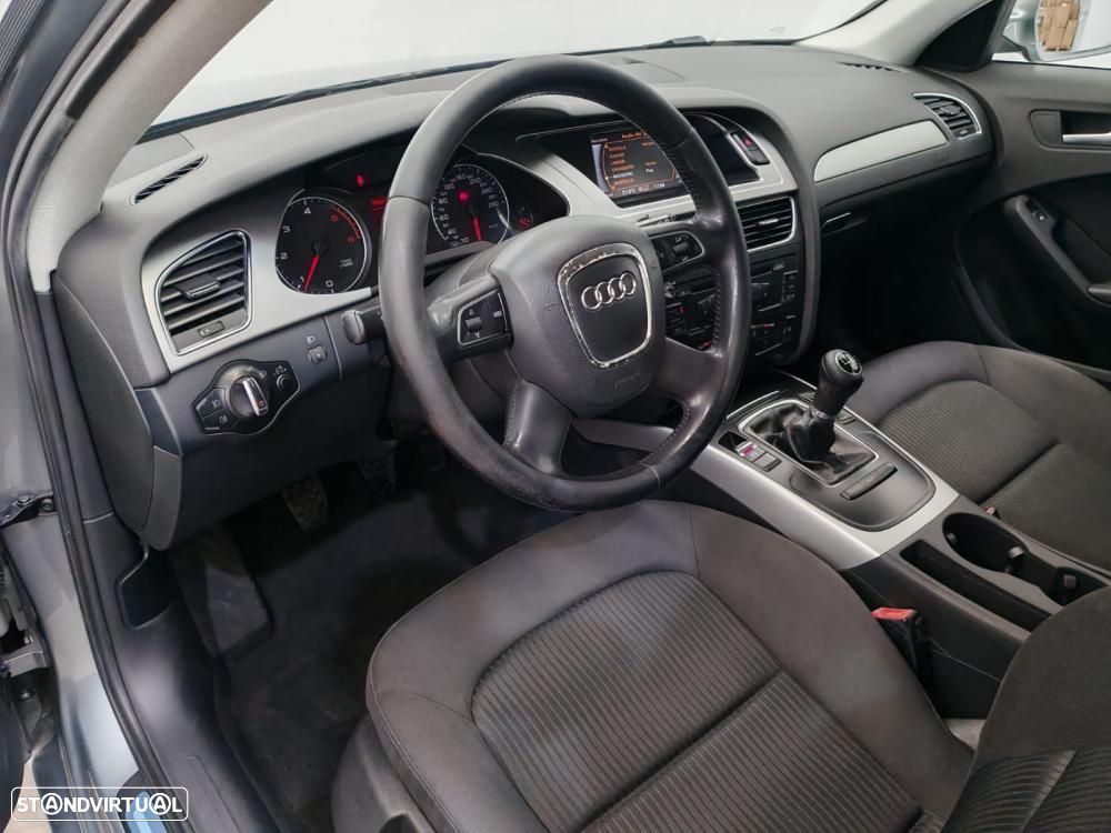 Audi A4 Avant 2.0 TDI Advance - 10