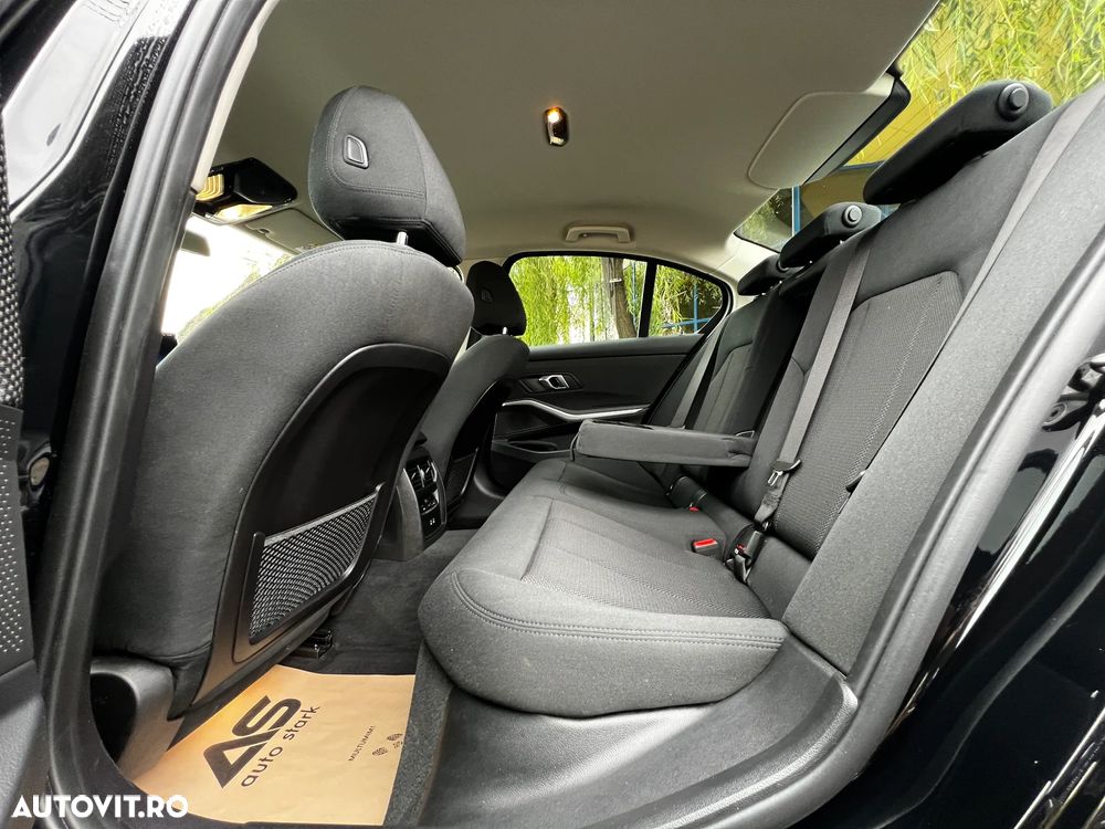 BMW Seria 3 318i AT - 18