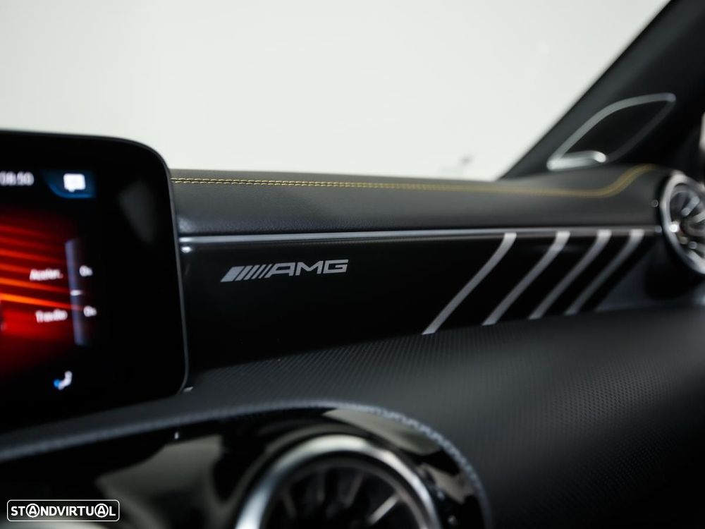 Mercedes-Benz CLA 45 AMG S Shooting Brake 4Matic+ - 21