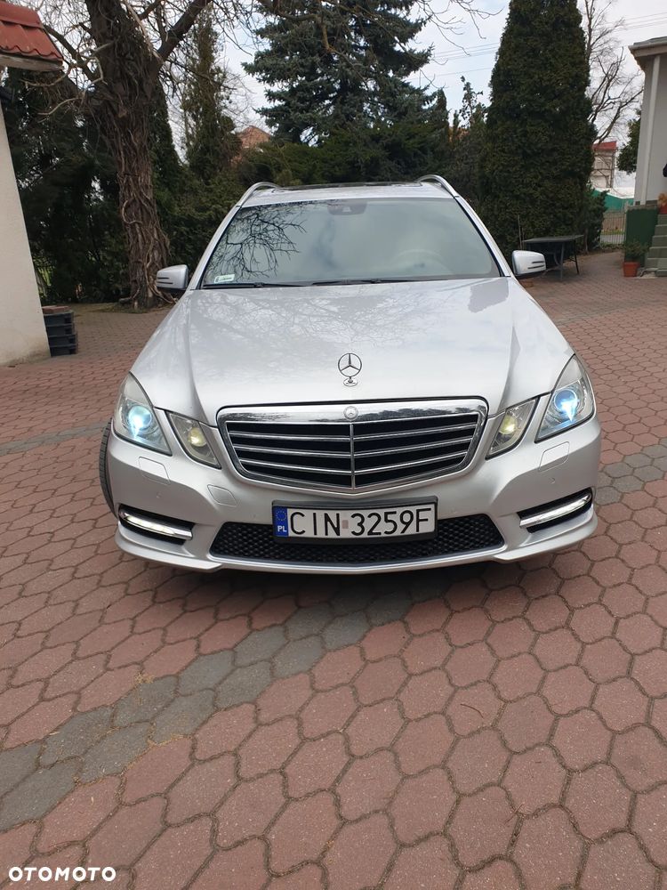 Mercedes-Benz Klasa E 350 CDI DPF 4Matic BlueEFFICIENCY 7G-TRONIC Avantgarde - 4