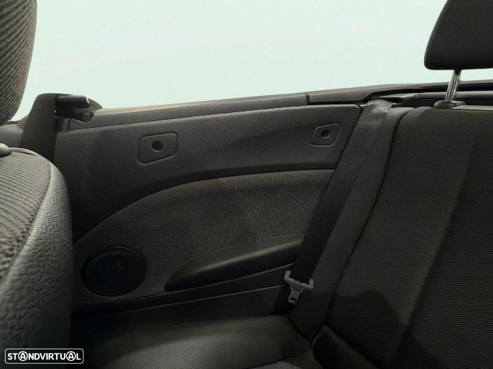 BMW 218 i Cabrio Line Sport - 23