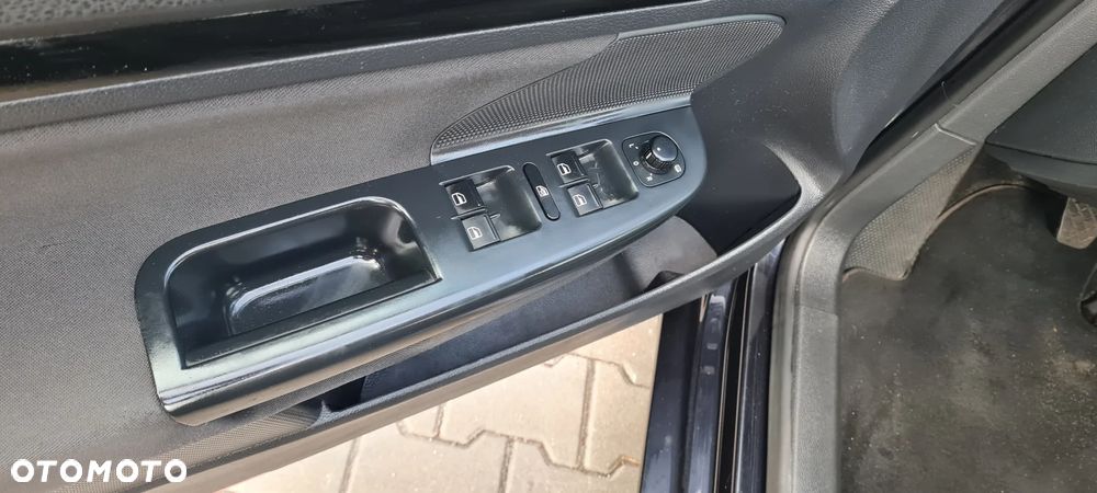 Volkswagen Golf 1.6 TDI Comfortline - 10