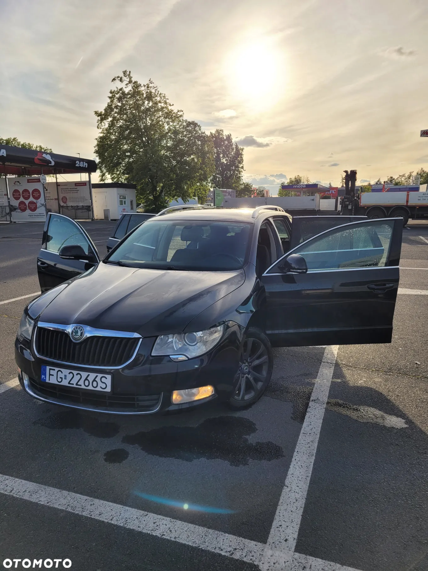 Skoda Superb Combi 2.0 TDI Active - 2