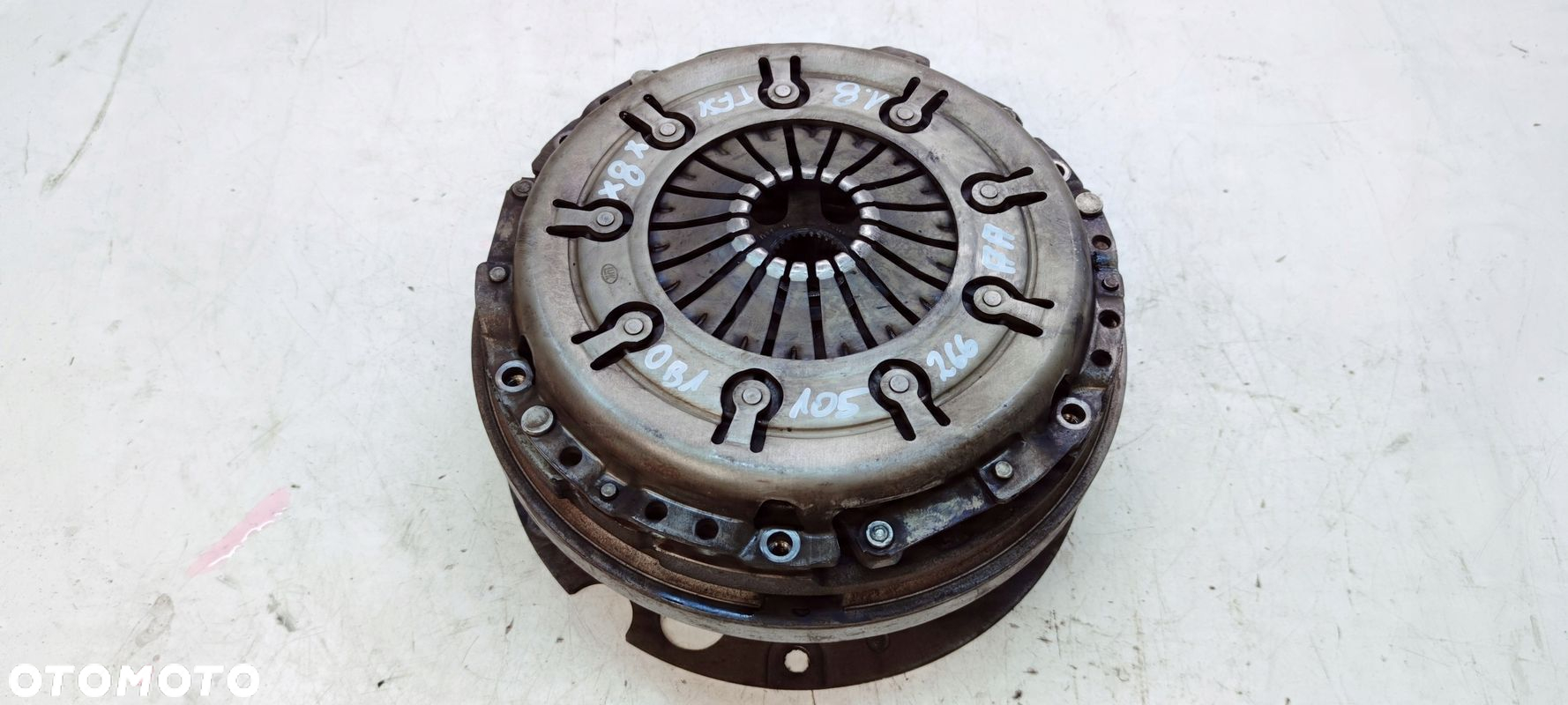 SPRZĘGŁO KOŁO DWUMAS AUDI A4 B8 A5 8T 1.8 TFSI 0B1105266AA *8* - 8