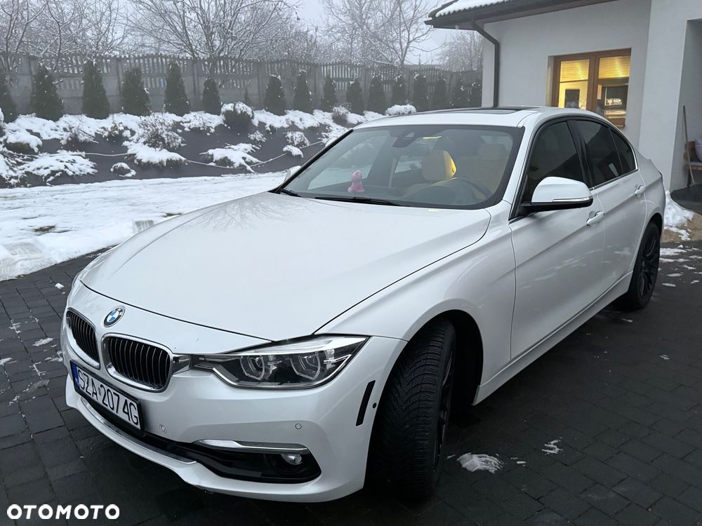 BMW Seria 3 328i xDrive Luxury Line - 7