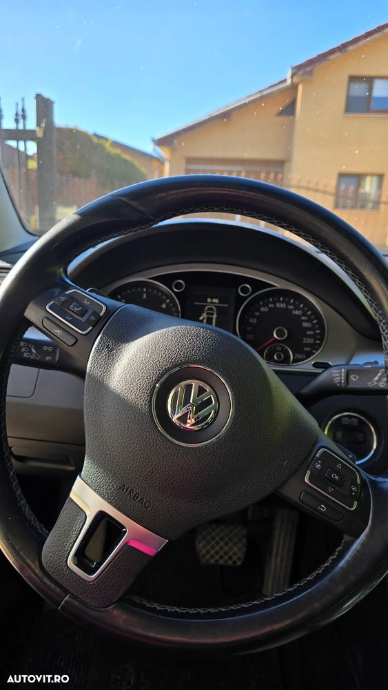 Volkswagen Passat 2.0 TDI BlueMotion Technology DSG Comfortline - 8