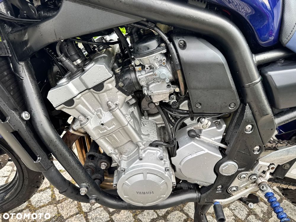 Yamaha FZS - 26