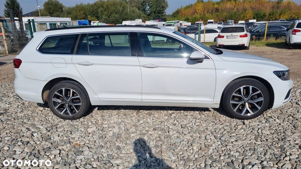 Volkswagen Passat - 2