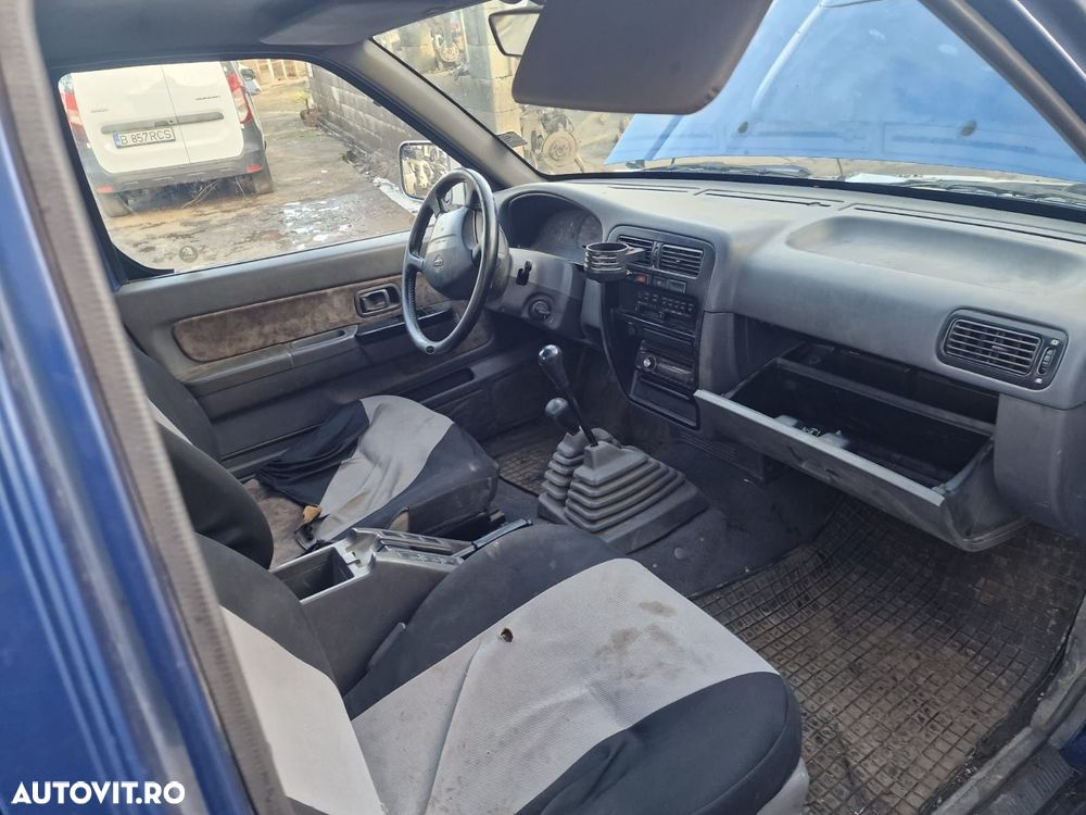 Dezmembram Nissan Navara D22 1998 2.5tdi 4x4 - 6
