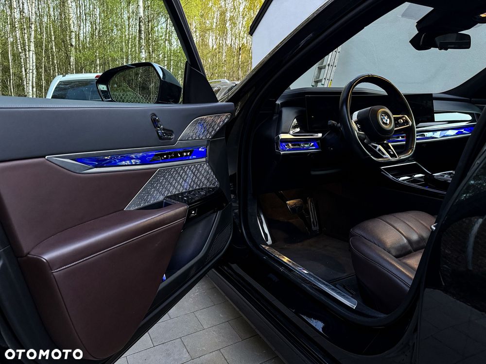 BMW Seria 7 740d xDrive - 17