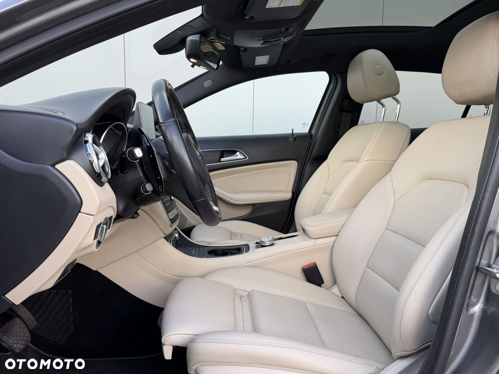 Mercedes-Benz GLA 250 4-Matic - 15
