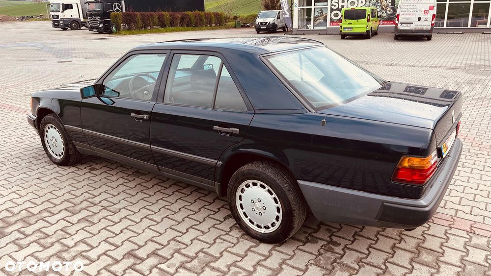 Mercedes-Benz W124 (1984-1993) - 37