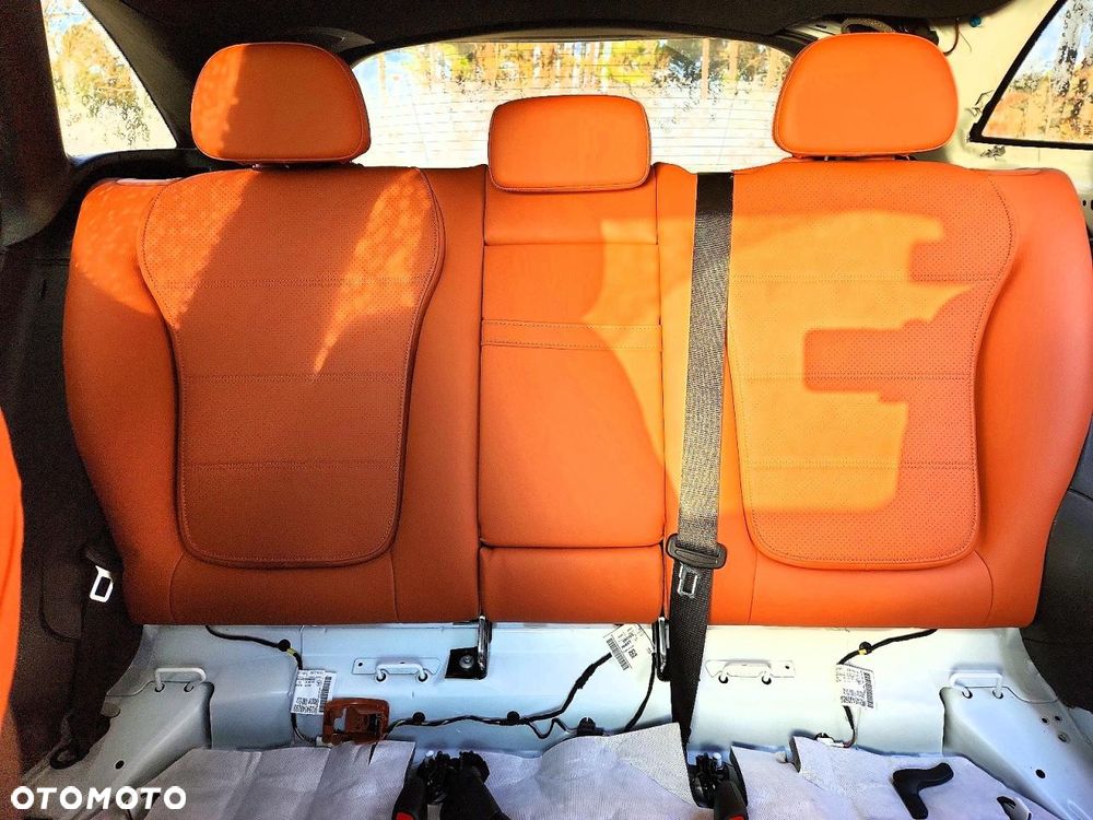 Mercedes-Benz GLC - 11