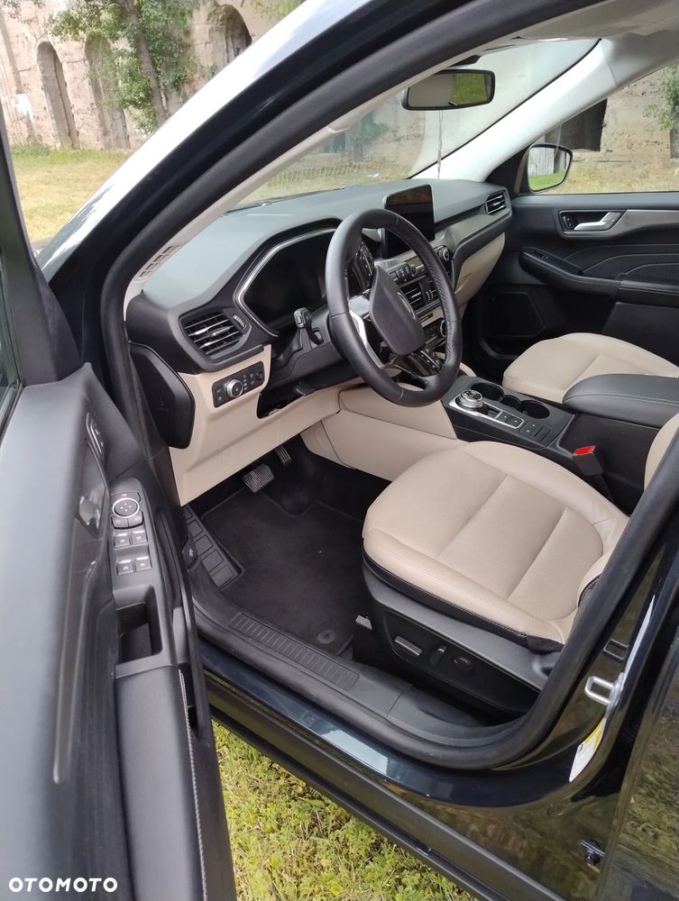 Ford Escape 2.5 Duratec FHEV 4x4 TITANIUM - 9