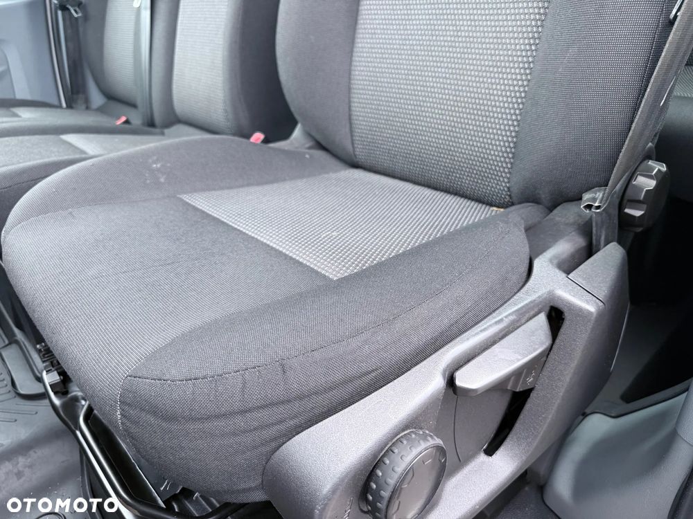 Ford Transit Doka 7-miejsc + Skrzynia  Salon PL Jeden Właściciel - 11