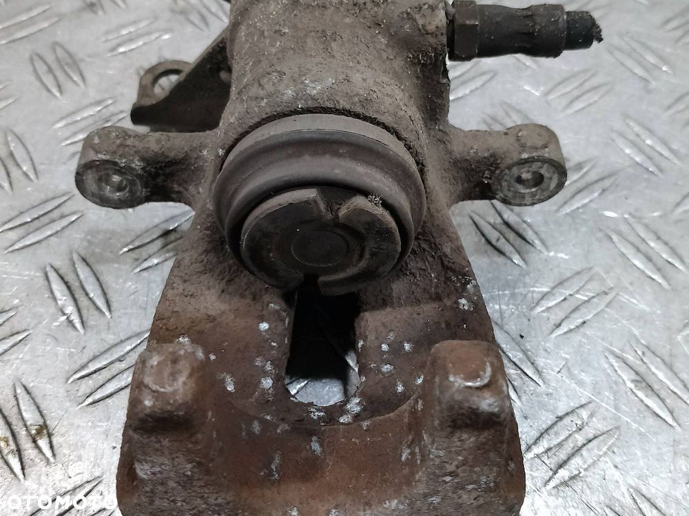 ZACISK HAMULCOWY PRAWY TYŁ ALFA ROMEO GT 2.0 16V - 3