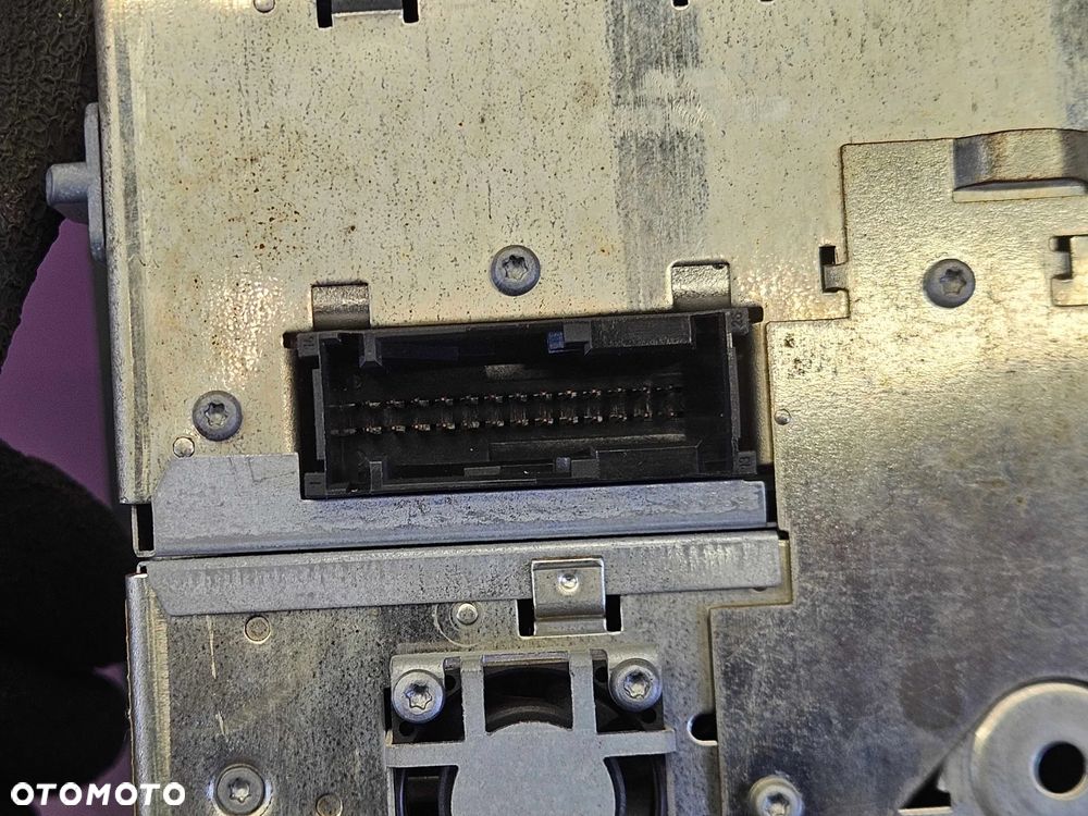 Radio 2 DIN Radioodtwarzacz 4B0035192K Blaupunkt Navigation Plus Audi A4 B6 B7 A6 C5 Ksiażka Kod - 33