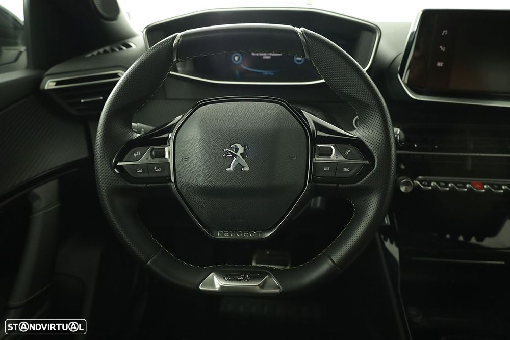 Peugeot e-2008 50 kWh GT - 16