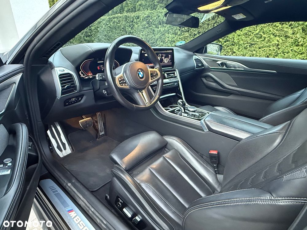 BMW Seria 8 - 18