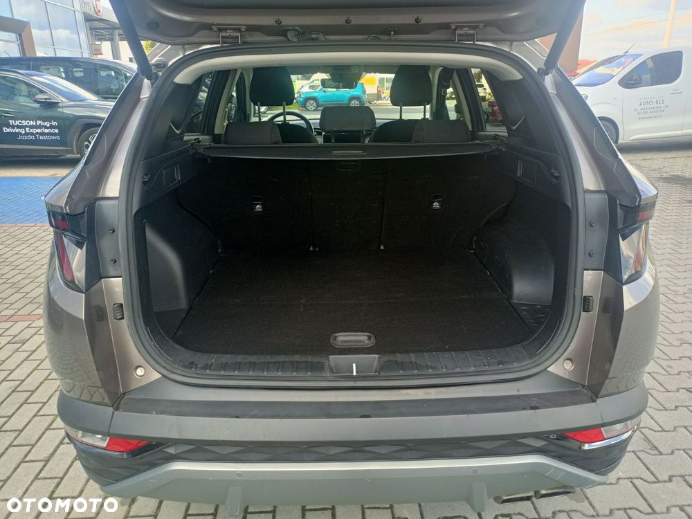 Hyundai Tucson 1.6 T-GDi HEV Executive 2WD - 23