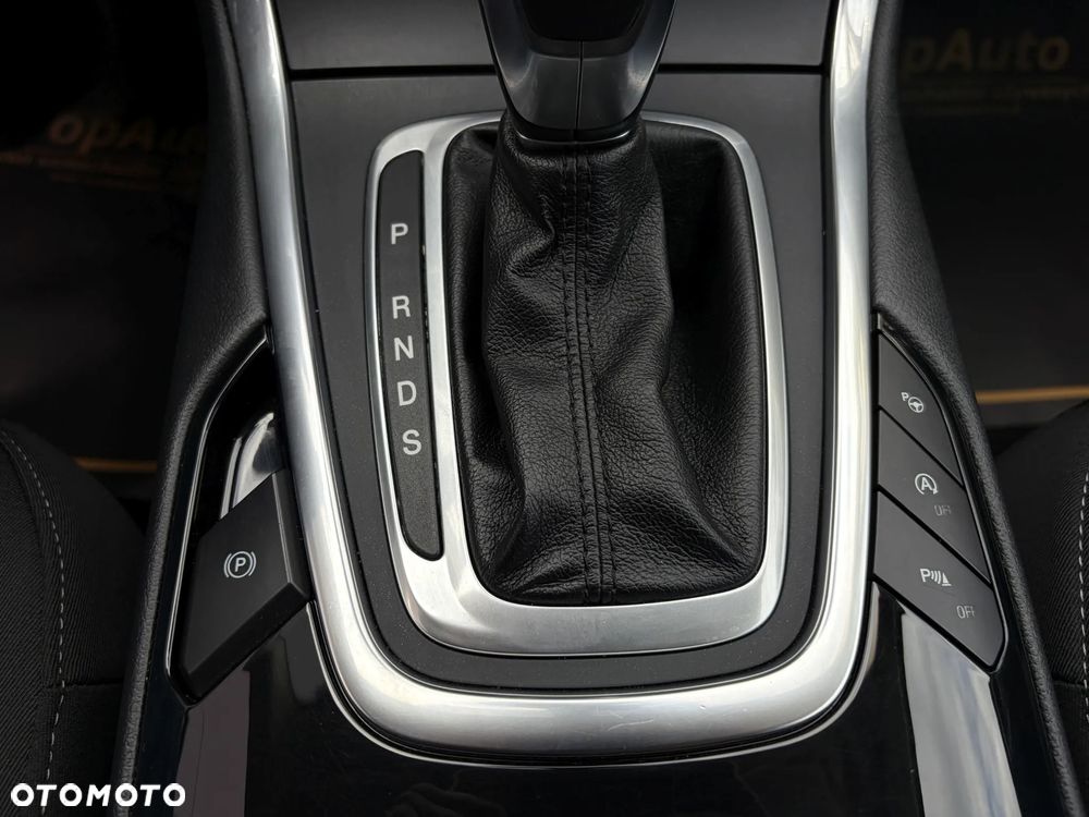 Ford S-Max 2.0 TDCi Titanium PowerShift - 32