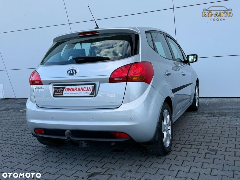 Kia Venga - 10