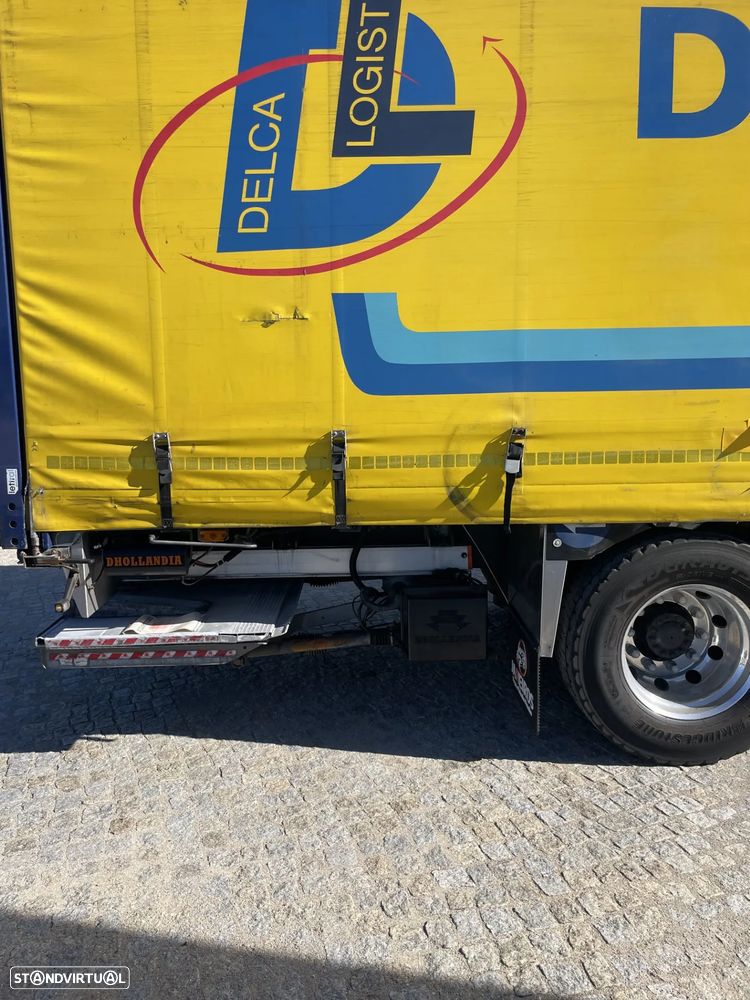 Renault D 19 - 280Cv - Caixa de Cortinas - 5