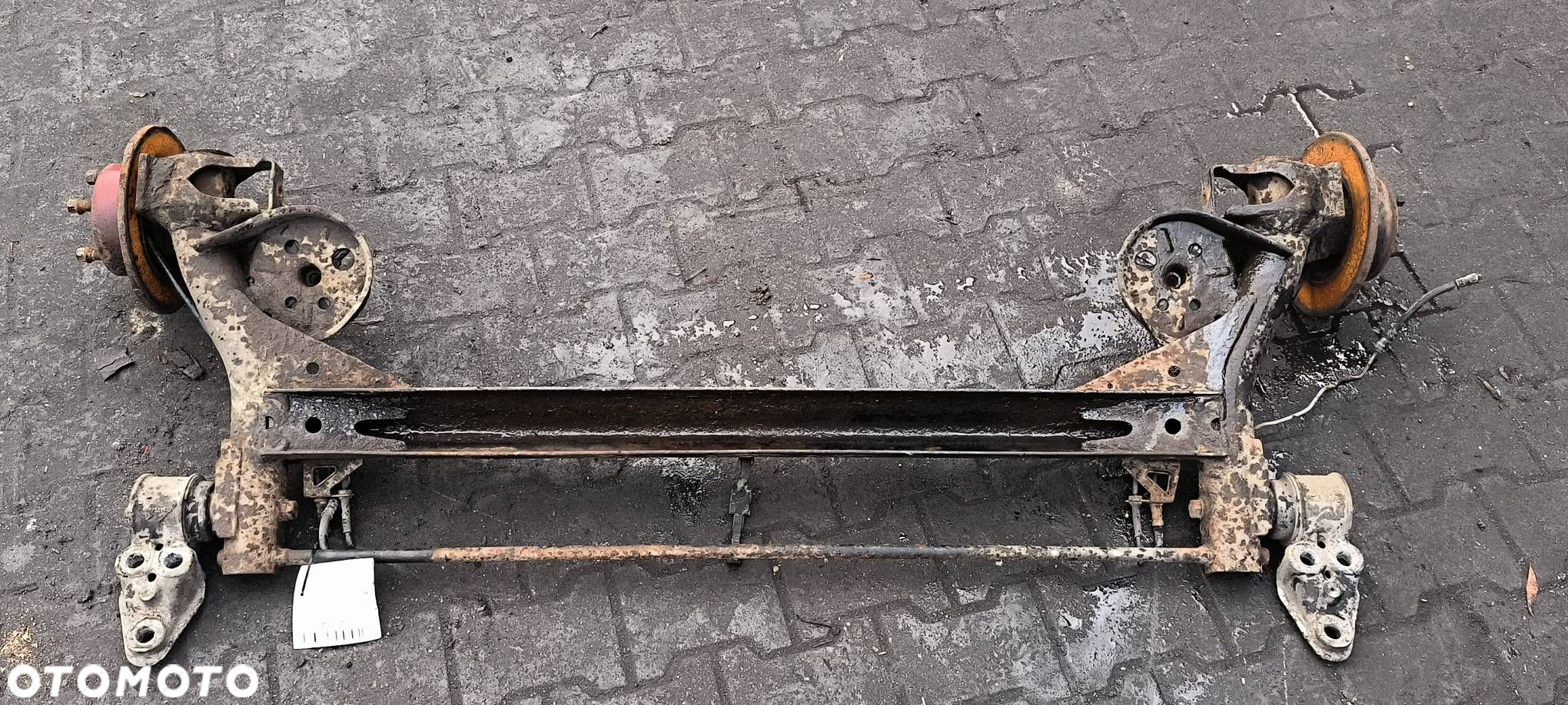 BELKA / SANKI TYŁ AUDI A6 C5 - 4