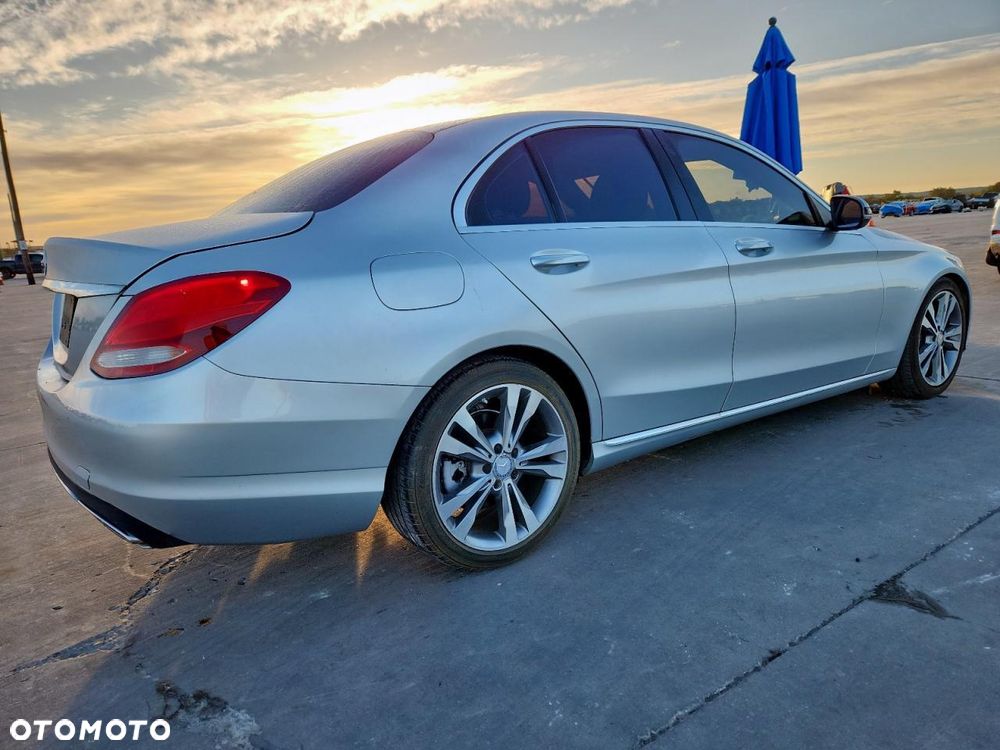 Mercedes-Benz Klasa C 300 9G-TRONIC Avantgarde - 4