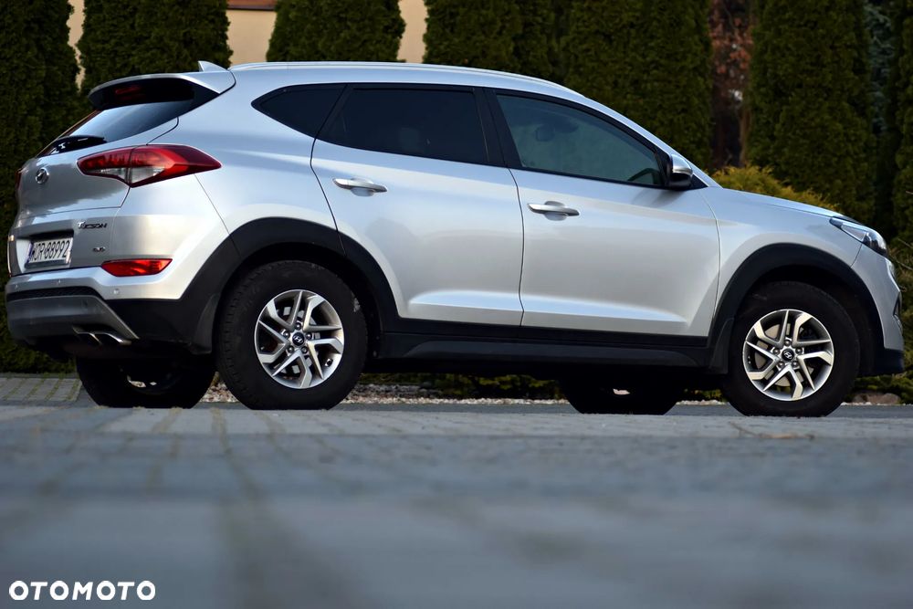 Hyundai Tucson 2.0 CRDi 4WD Automatik Style - 12