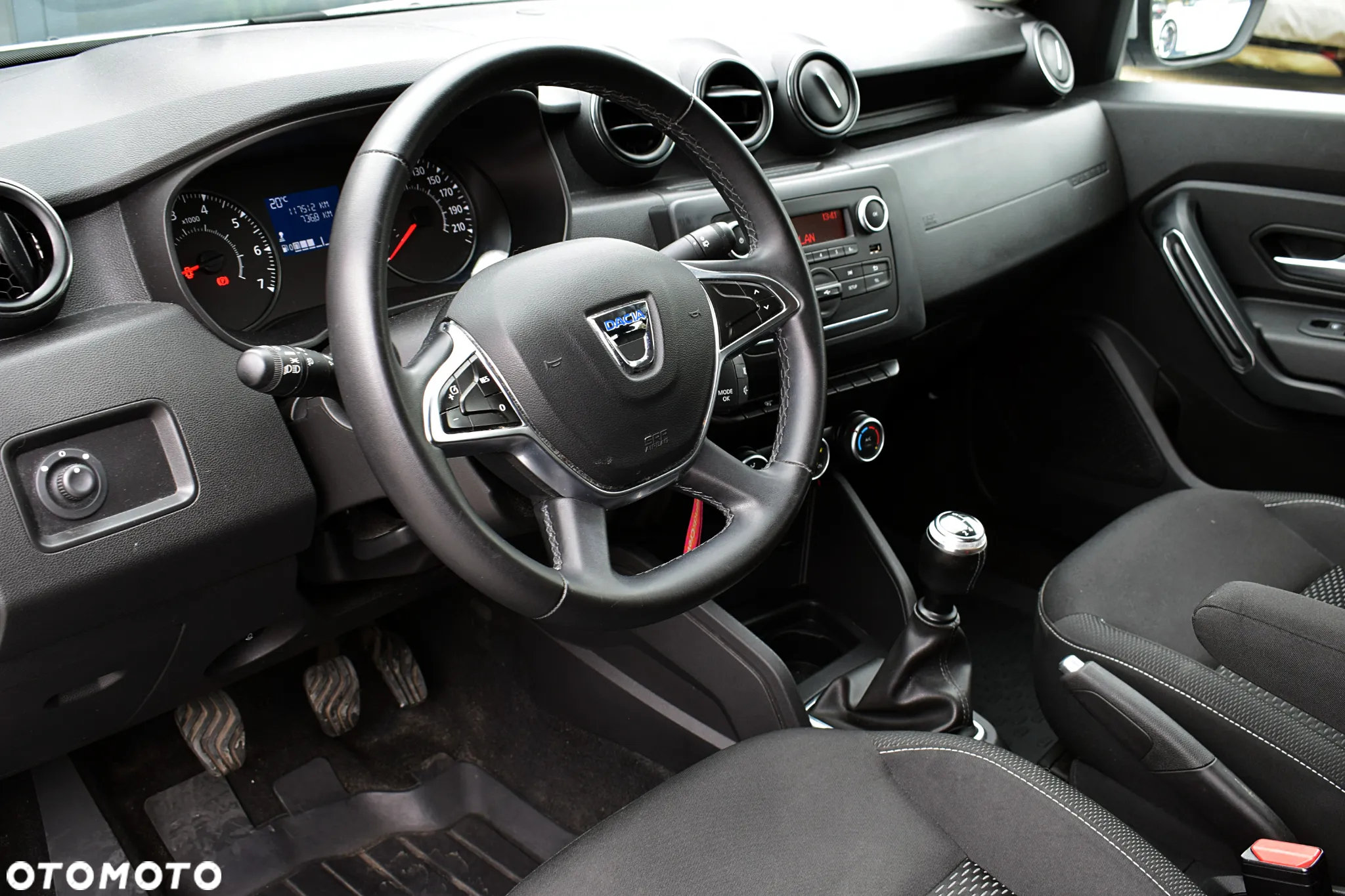 Dacia Duster 1.6 SCe Ambiance S&S - 4