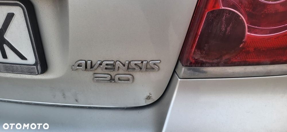 Toyota Avensis - 20