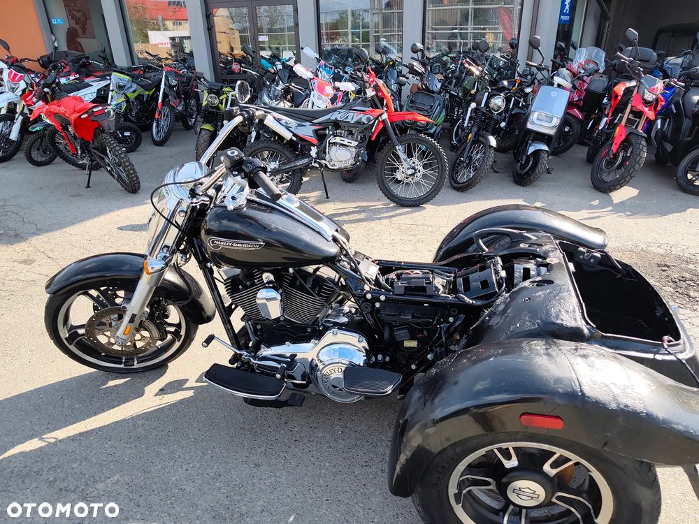 Harley-Davidson FLHTCU Ultra - 25