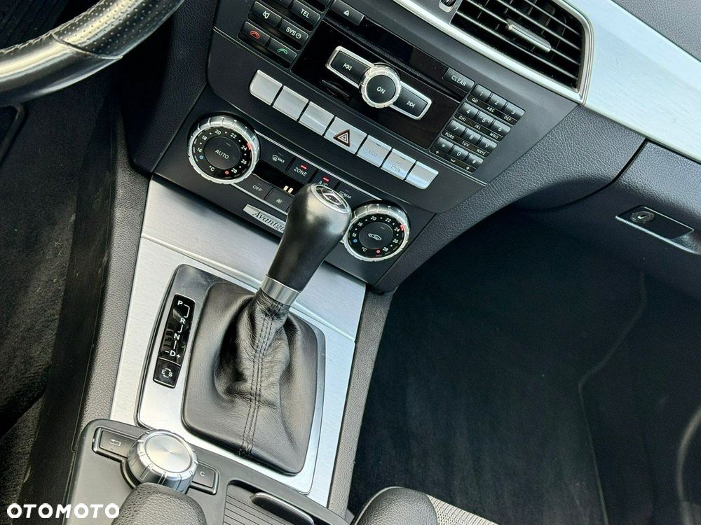 Mercedes-Benz Klasa C 180 CDI 7G-TRONIC Avantgarde Edition - 22