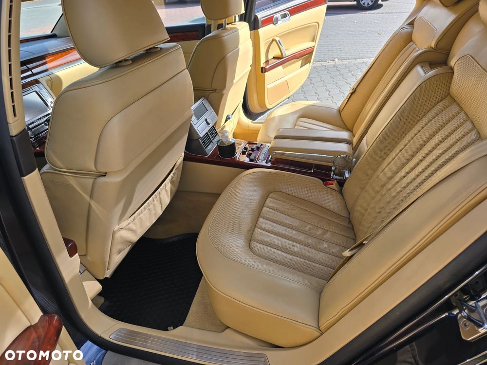 Volkswagen Phaeton 6.0 W12 4Mot (5 os.) - 21