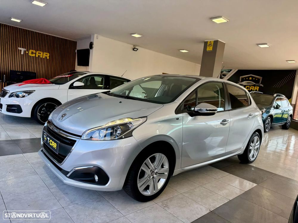 Peugeot 208 1.2 PureTech Style - 1