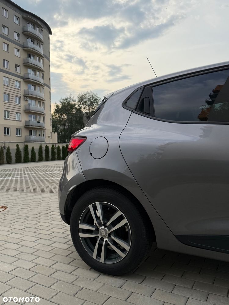 Renault Clio 1.2 16V Life - 13