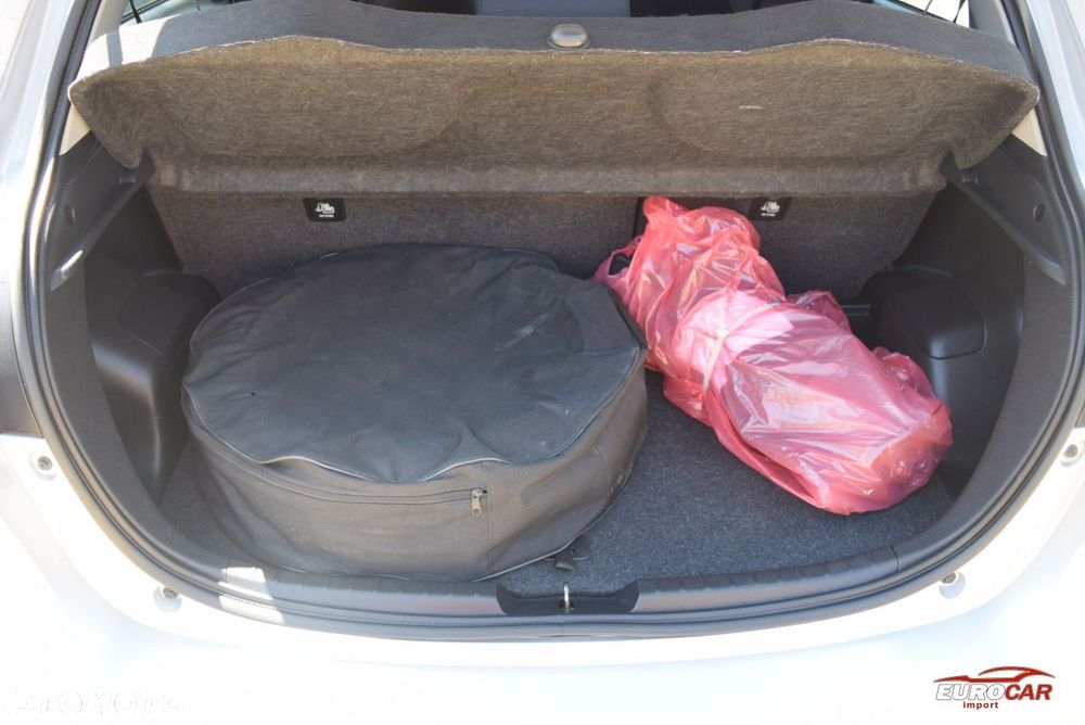 Toyota Yaris 1.5 Premium - 28