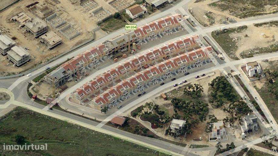 Lote de terreno para construção de moradia em banda - Grande imagem: 2/4