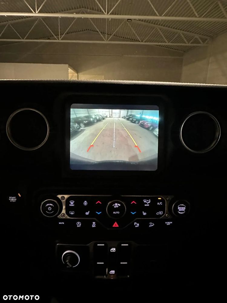 Jeep Wrangler Unlimited 2.2 CRDi Hardtop AWD Automatik Sahara - 33