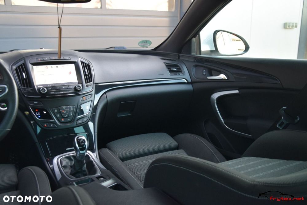 Opel Insignia - 22