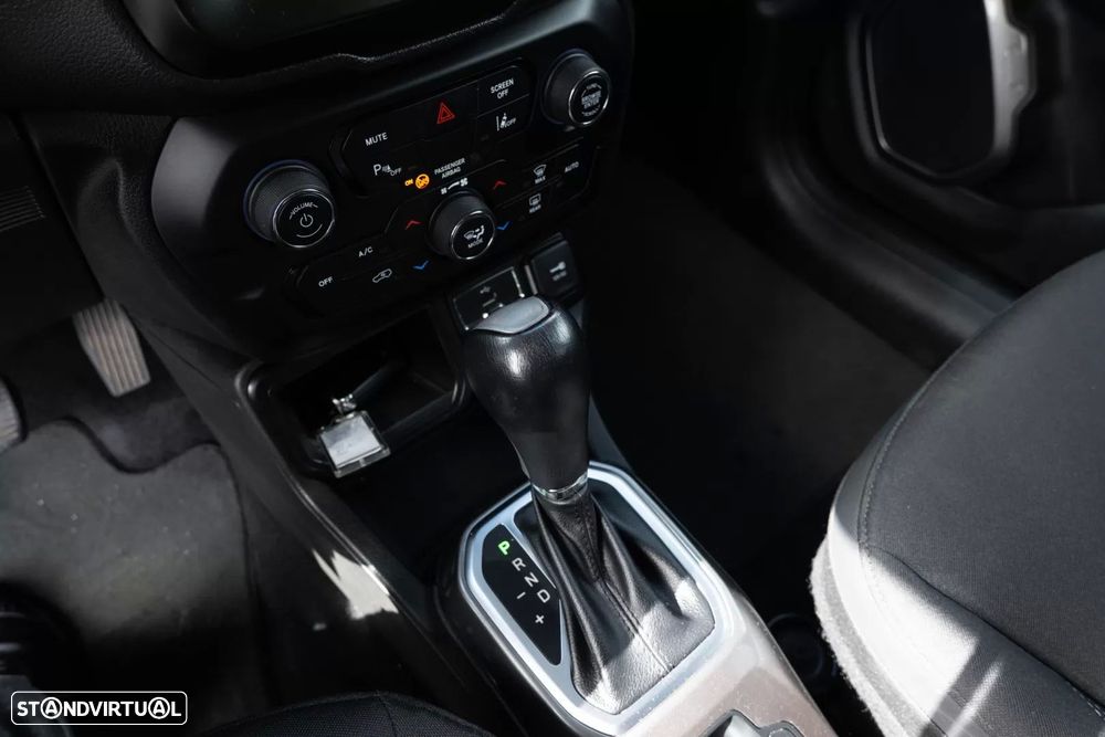 Jeep Renegade 1.6 MJD Limited DCT - 23