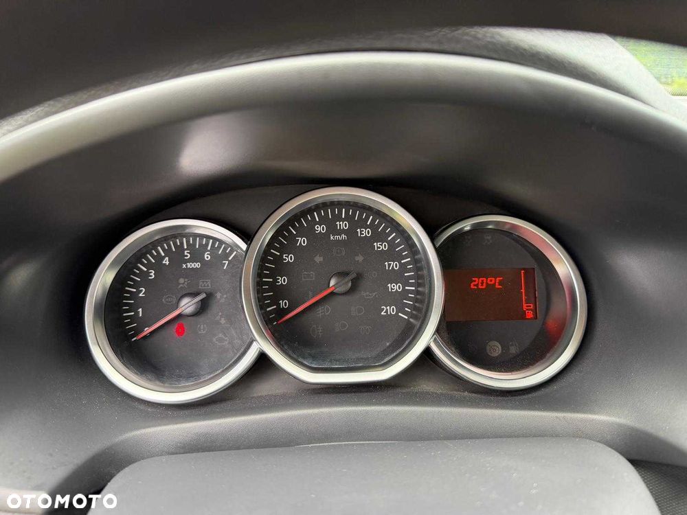 Dacia Sandero - 8