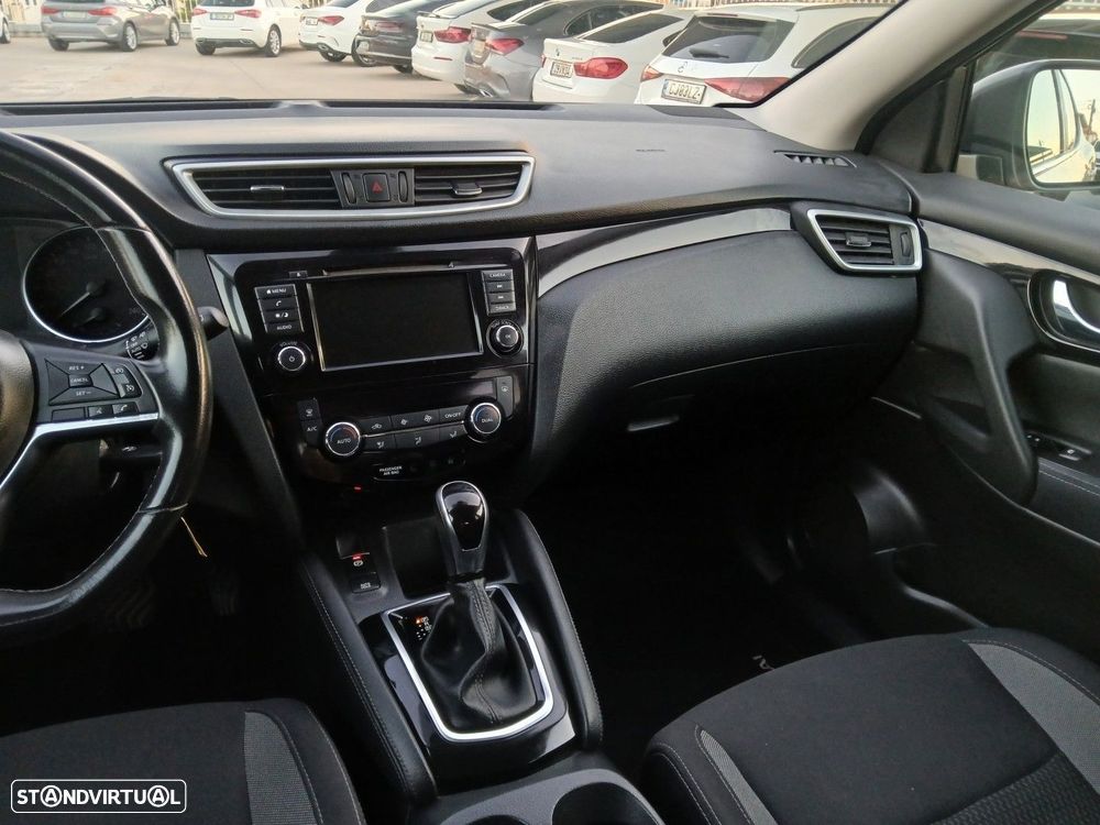 Nissan Qashqai 1.5 dCi Acenta C/Barras de Tejadilho DCT - 12