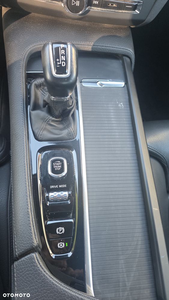 Volvo S90 T4 Geartronic Momentum - 19