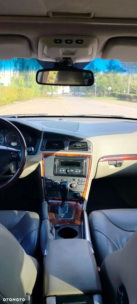 Volvo XC 70 - 22